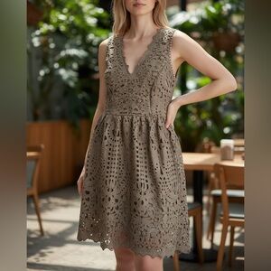 ALTAR’D STATE SMALL DRESS. LACE OVERLAY, 
CROCHET TRIM, LINED MINI SLEEVELESS.